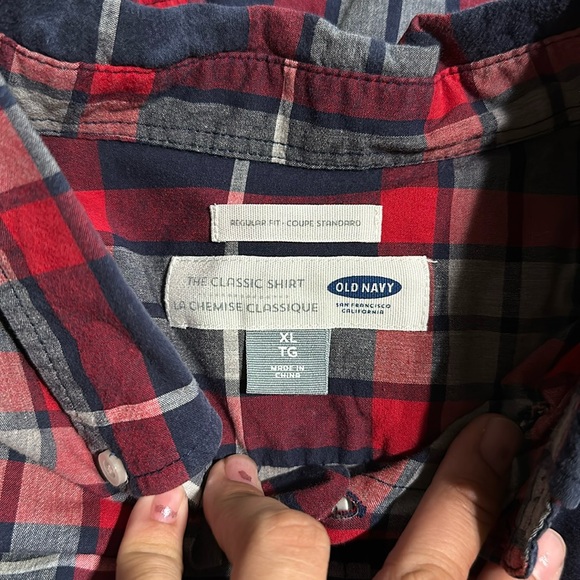 OLD NAVY MEN REGULAR FIT PLAID LONG SLEEVE BUTTON DOWN DRESS SHIRT - Picture 2 of 3